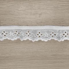 Broderie anglaise 34mm white - 18.4m - 009