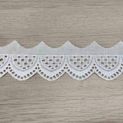 Broderie anglaise 40mm white - 18.4m