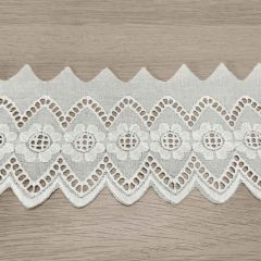 Broderie anglaise 100mm white - 18.4m