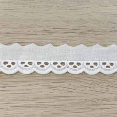 Broderie anglaise 25mm white - 18.4m